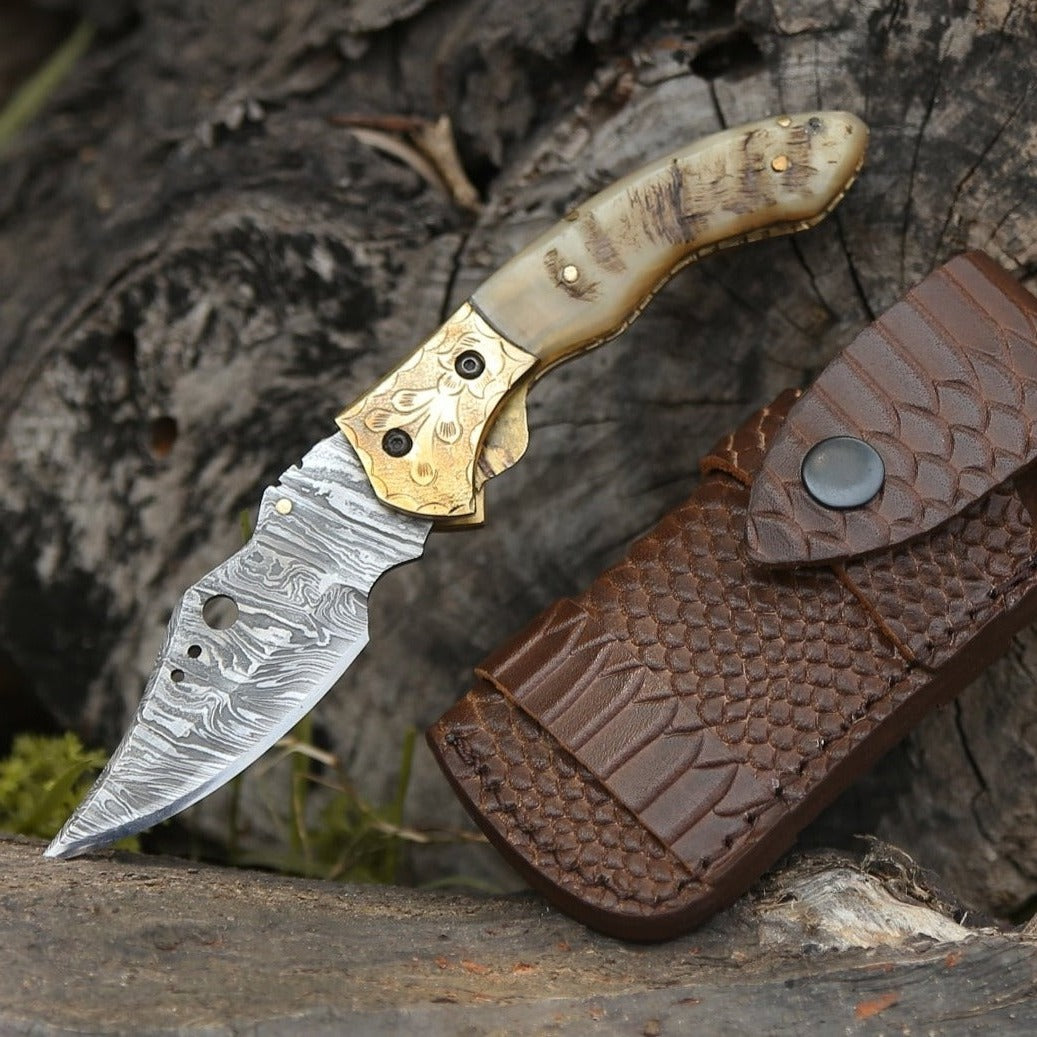 http://www.shokuninusa.com/cdn/shop/products/myst-gentlemans-pocket-folder-with-ram-horn-handle-472925.jpg?v=1702004351