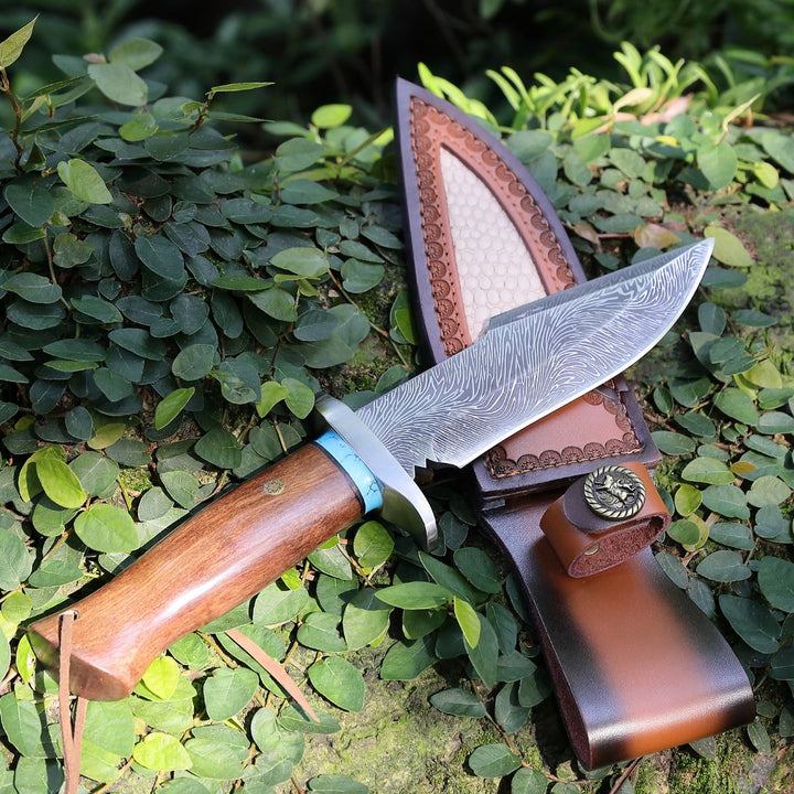 Umbra Japanese Hunting Knife with VG-10 Damacus Blade and Walnut Wood Handle