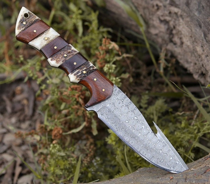 Cuchillo de caza Sentinel Gut Hook con asta y mango de mosaico de madera de rosa exótica