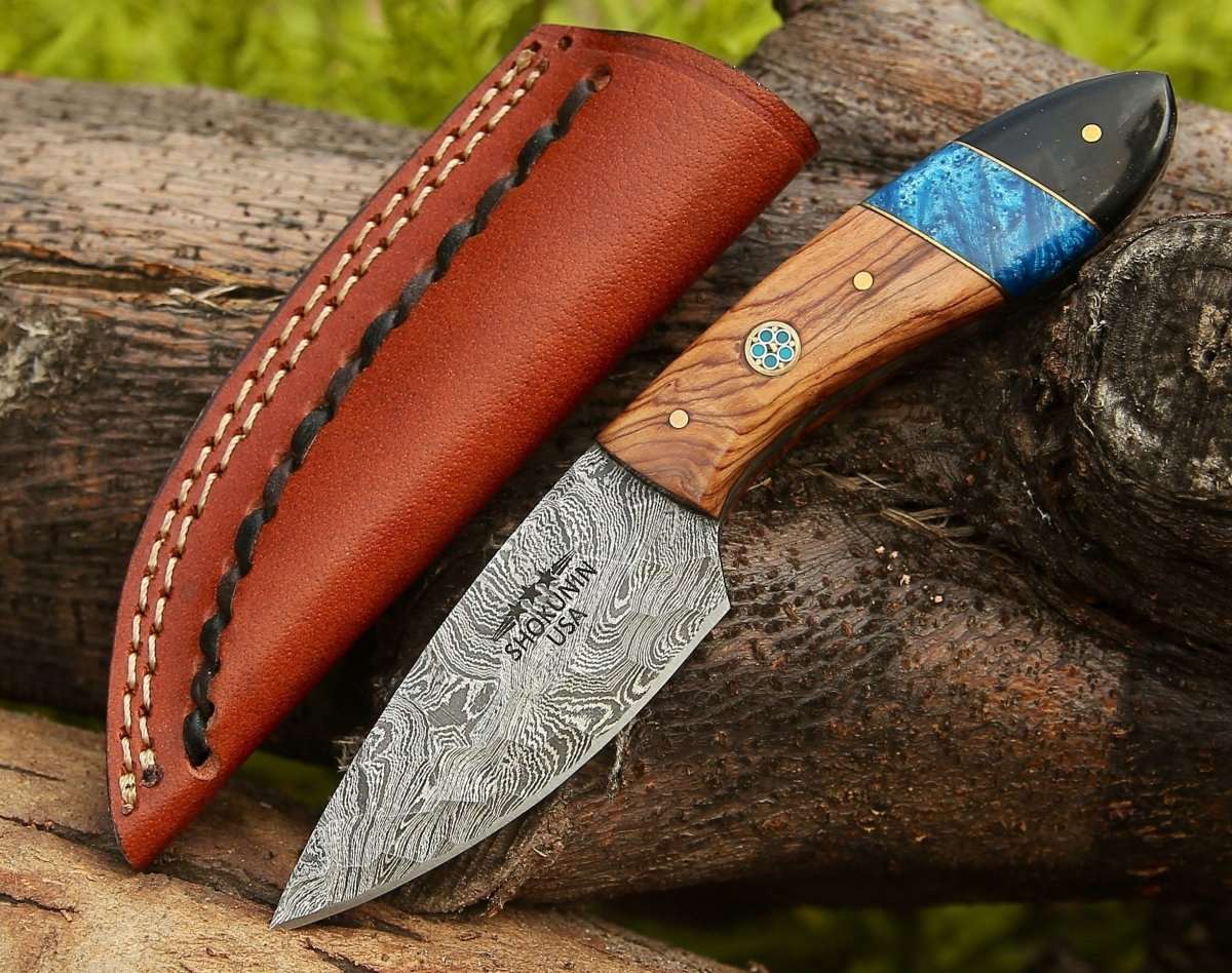 Handmade Damascus Bowie hunting knife Fixed Blade forged Knife selling full tang A Gift Item for him