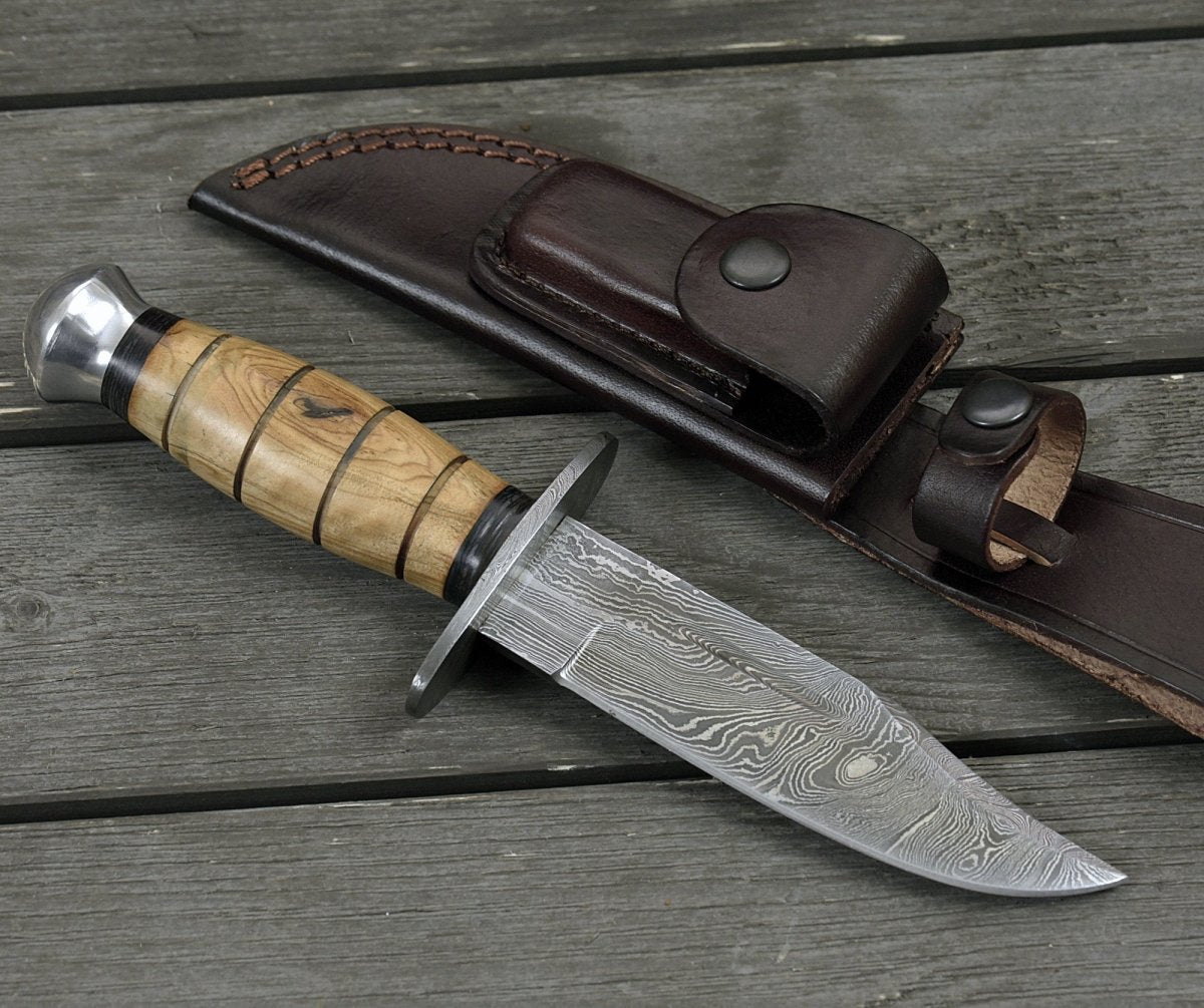 https://www.shokuninusa.com/cdn/shop/products/stealth-military-knife-with-olive-wood-handle-903986.jpg?v=1702004404